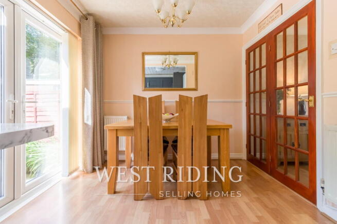 4 bed Semi-Detached for sale Image 8