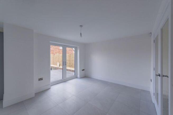 4 Living Area