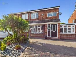 22, Runcorn Close, Fordbridge, Solihull B37 6QX