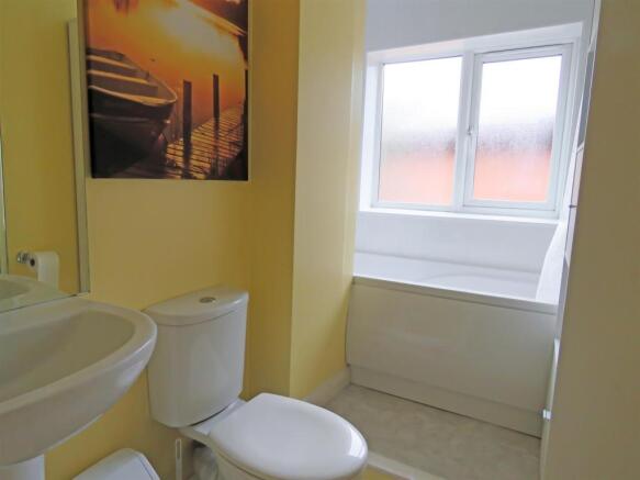 Bathroom.JPG