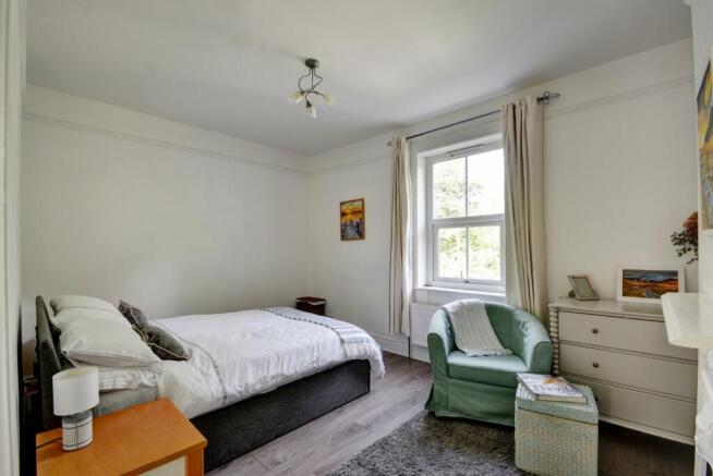 3 bed Terraced for sale Image 8