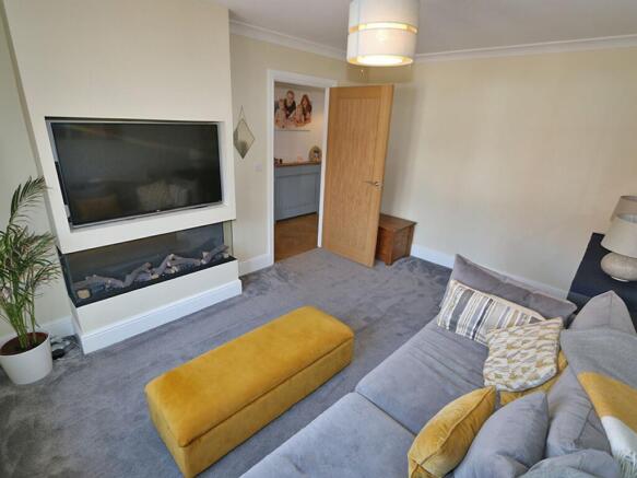 4 bed Detached for sale Image 6