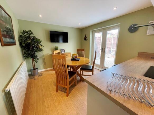Dining Area.JPG