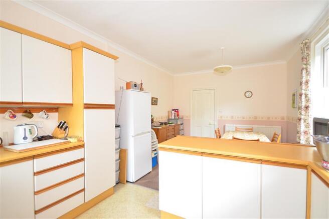 Kitchen/Breakfast Room