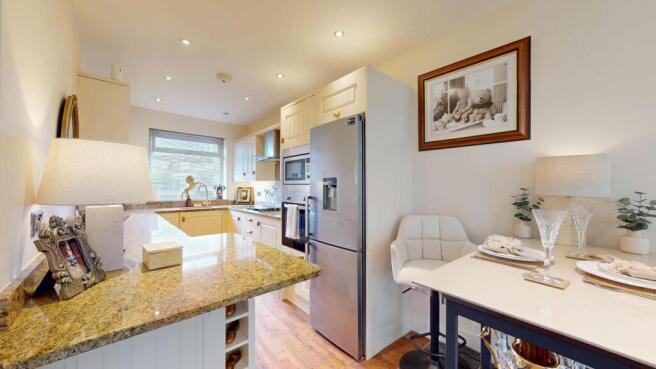2 bed Apartment for sale Image 8