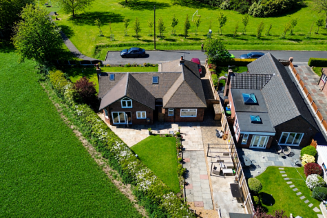 Winton Road, Lowton, Warrington, WA3 1NW