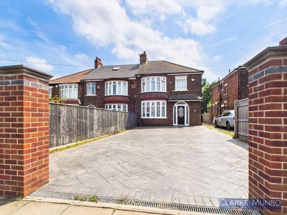 4 bed End of Terrace for sale in middlesbrough