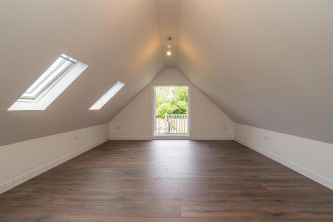 garage loft room.jpg