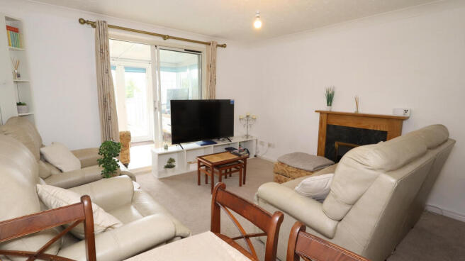 Sitting room to conservatory