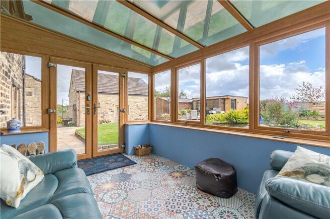 5 bed Barn Conversion for sale Image 12