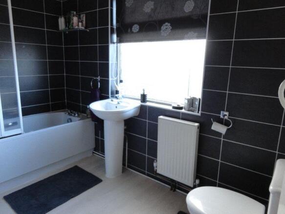 ANNEX BATHROOM