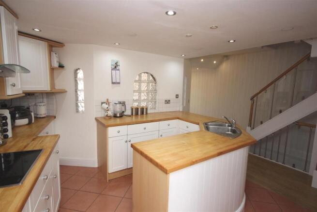 kitchen1.JPG