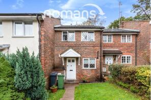 10, Victoria Court, Bagshot GU19 5QH
