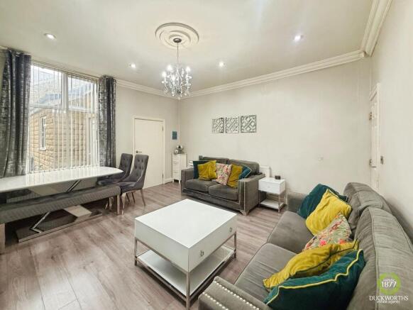 5 bed Terraced for sale Image 8