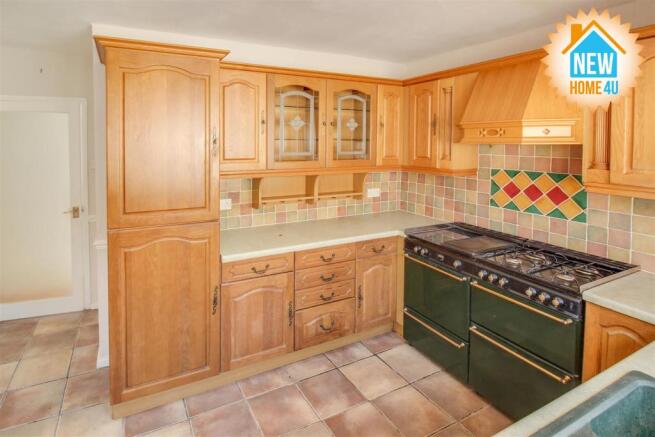 KITCHEN: