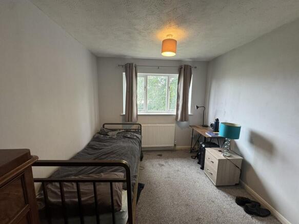 2 bed End of Terrace to rent Image 12