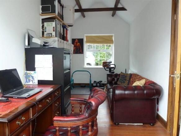 Photo 11