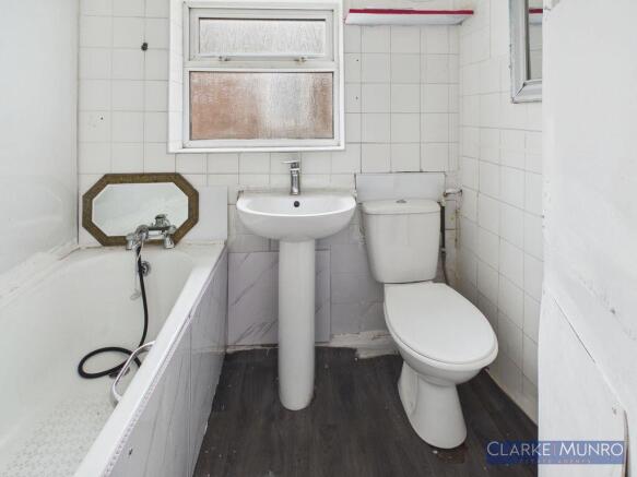 3 bed Terraced for sale Image 12