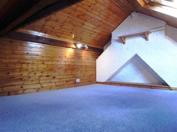 ATTIC ROOM