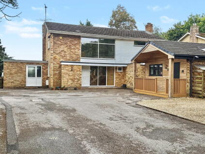 Wyvern Close, Yeovil, Somerset - No Chain
