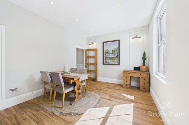 3 bed Terraced for sale Image 10