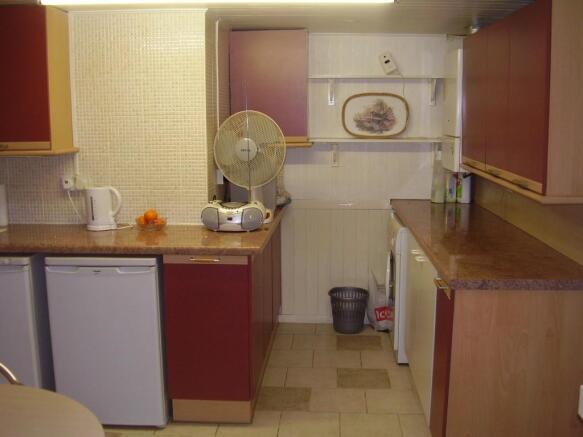 Kitchen (2)