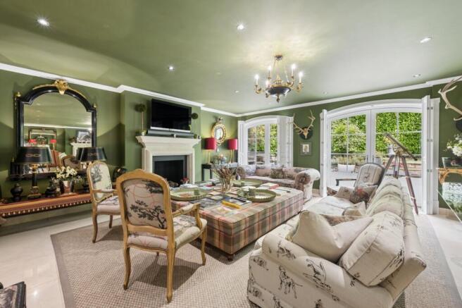 Living/Sitting Room