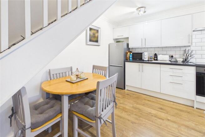 Wenlock Way, Thatcham, Berkshire, RG19 photo 4