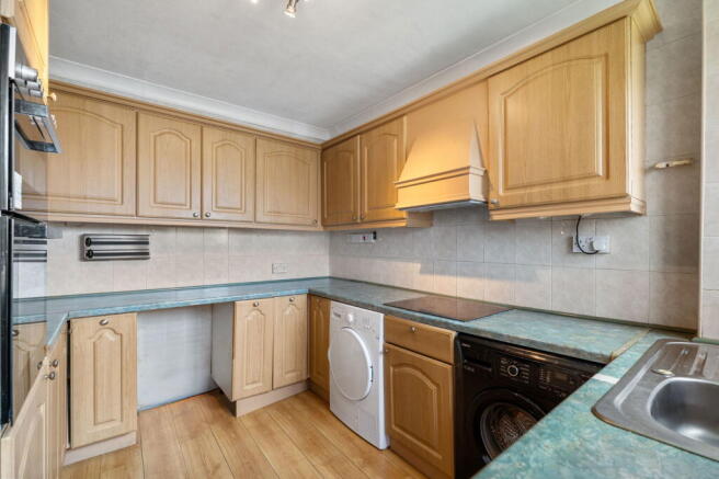 3 bed Semi-Detached for sale Image 11