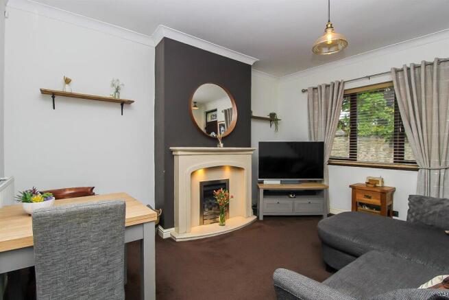 2 bed Terraced for sale Image 6