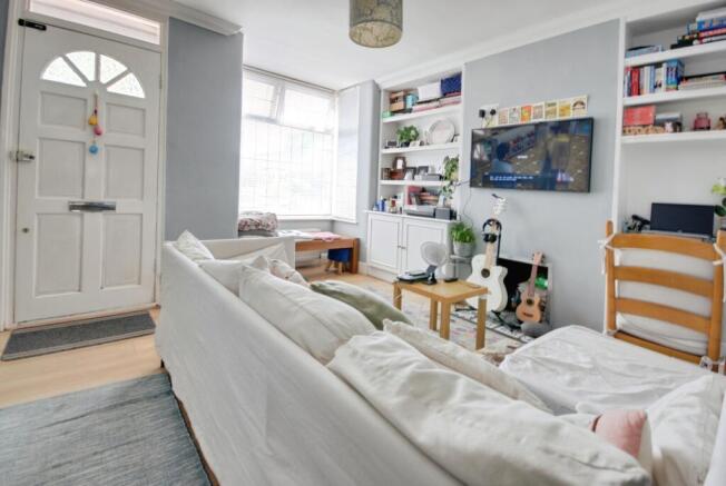 pbox-living_room-321303.jpg