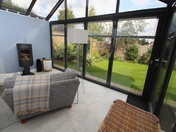 GARDEN ROOM