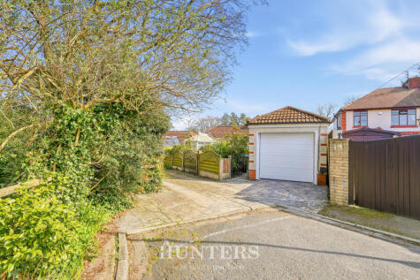 Manchester New Road, Alkrington, Manchester, M24