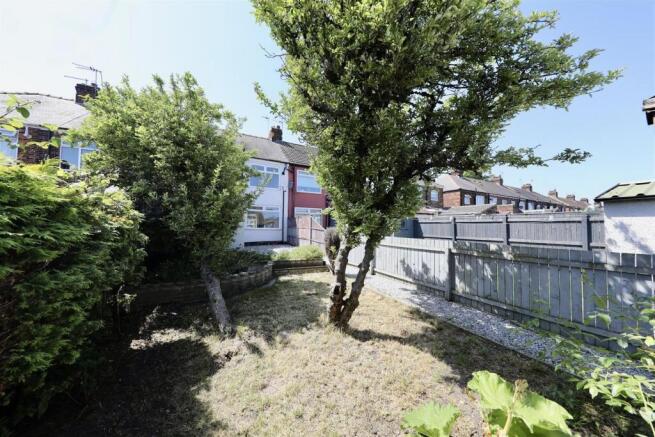 3 bed Terraced for sale Image 12