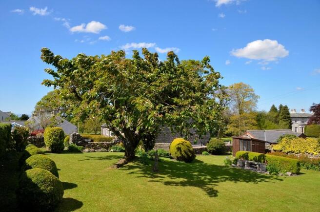 A south facing de...