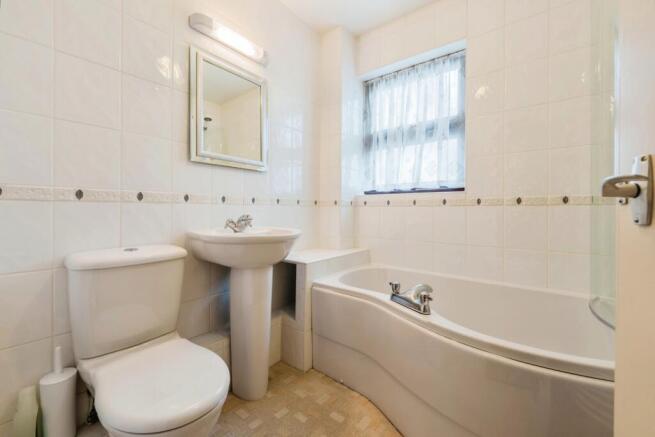 Bathroom 1 T202501211317.jpg