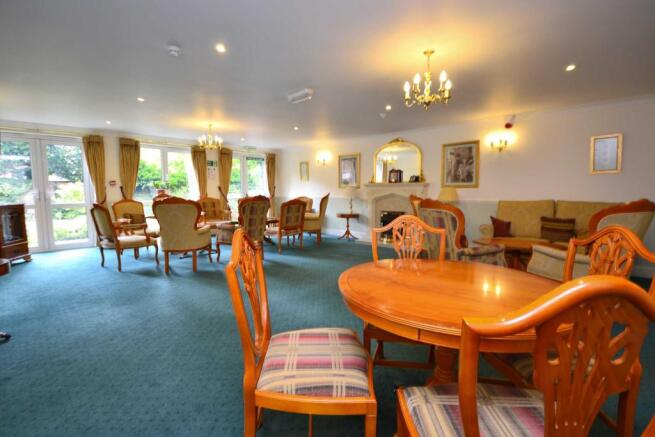 COMMUNAL LOUNGE