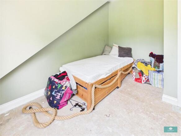 5 bed Semi-Detached for sale Image 12