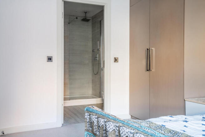 2 bed Apartment for sale Image 8