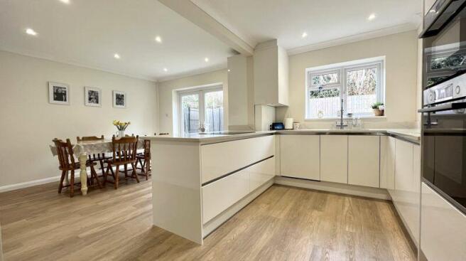 Kitchen/Dining Area