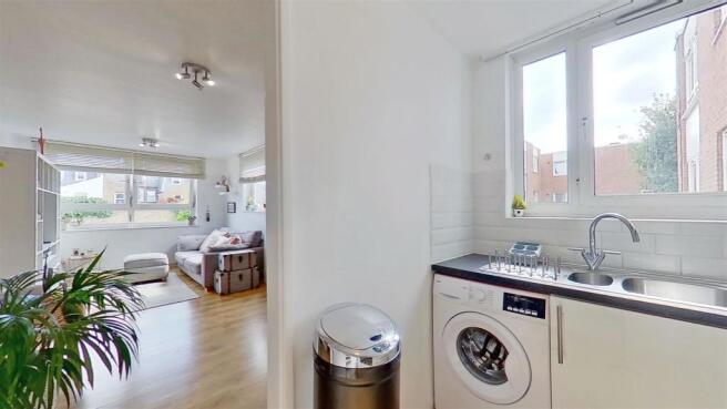 Kingham-Close-Earlsfield-SW18-08302022_163225.jpg