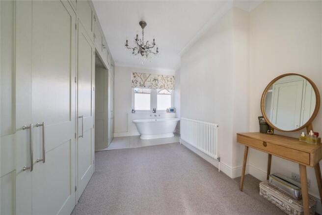 4 bed Terraced for sale Image 10