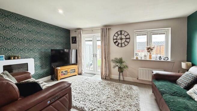 3 bed Semi-Detached for sale Image 4