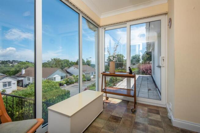 ENTRANCE PORCH/SUN ROOM