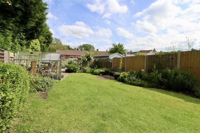 4 bed Semi-Detached for sale Image 12