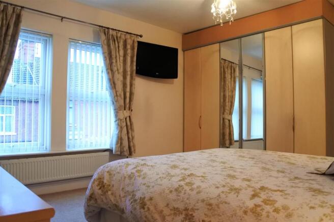 BEDROOM 1