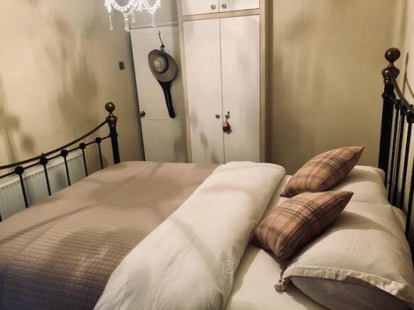 2 bed Terraced for sale Image 7