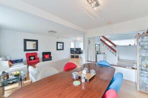 50, Alleyn Park, London SE21 8SF