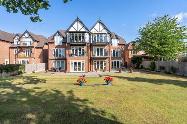 1 Fairway Lawn New externals_4.jpg