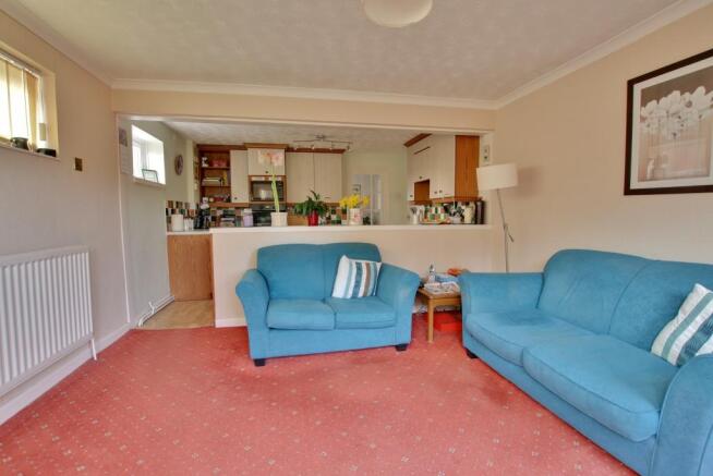 KITCHEN/FAMILY ROOM